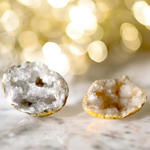 Ungeknackte Geode – Ausdrucksstarkes Naturstück mit verborgener Schönheit