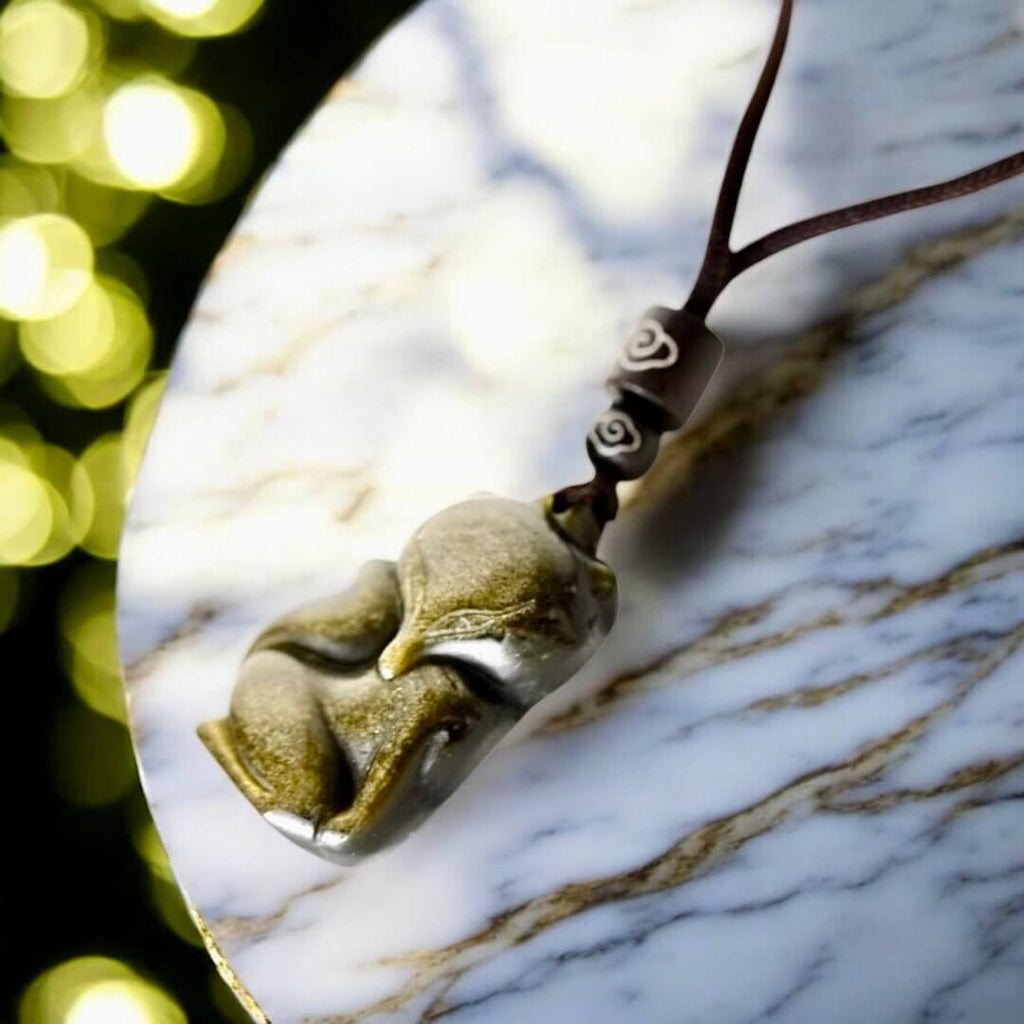 Halskette mit schimmerndem Gold Obsidian Anhänger