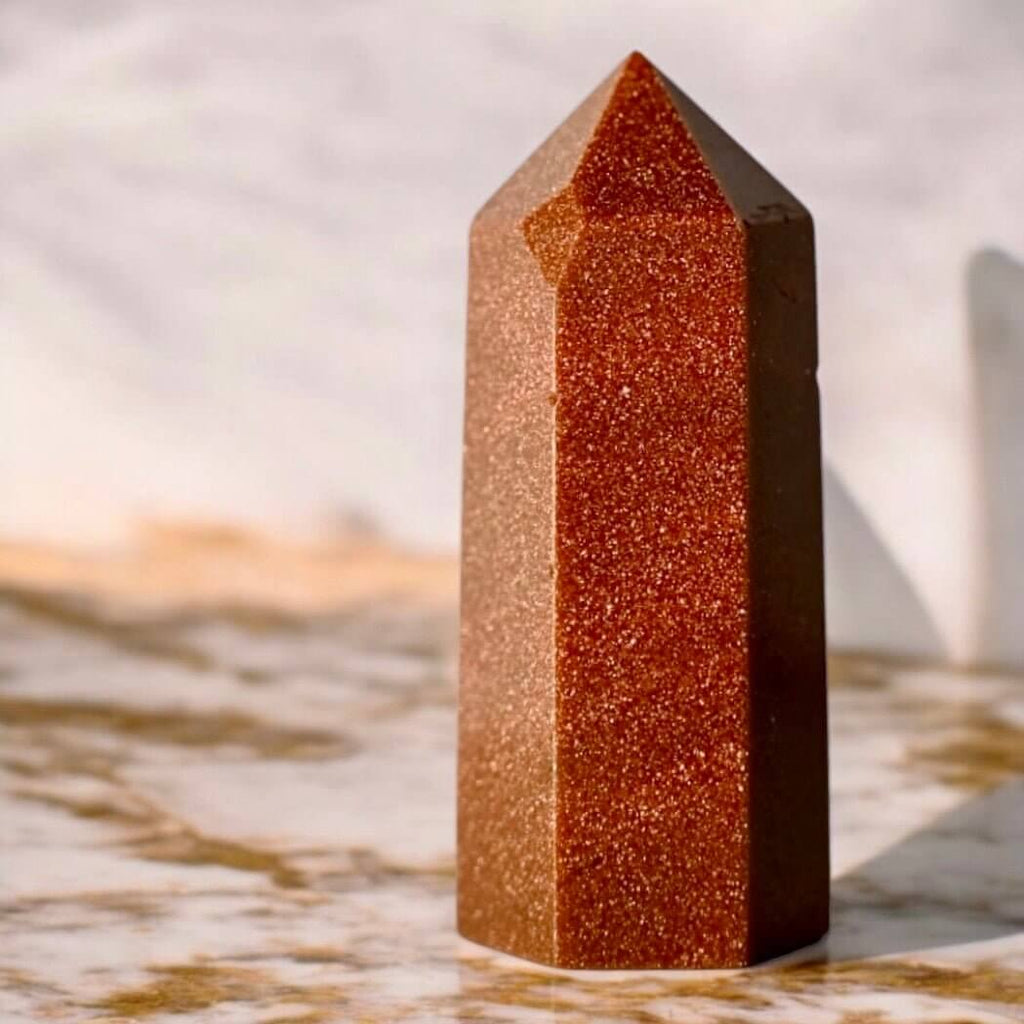 Goldfluss Obelisk – funkelndes Naturkunstwerk für Energie und Optimismus