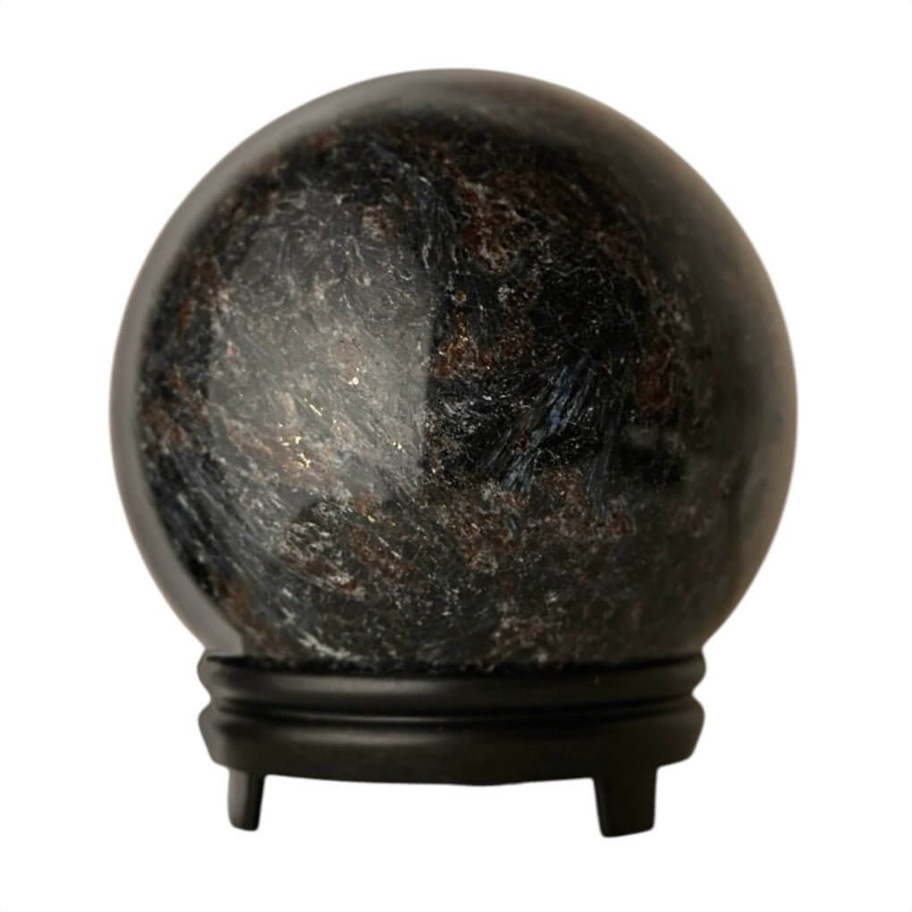 Natürliche Granat-Astrophyllit Kugel – markantes Dekorstück für Räume