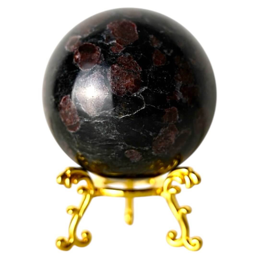 Granat Kugel - Belebende Strukturen & Farben