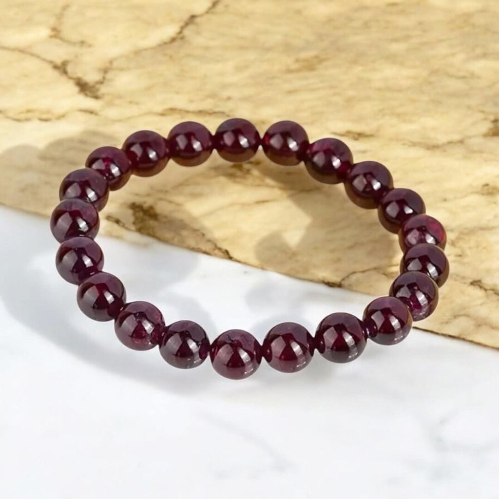 Granat Kugelarmband – Tiefrote Energie für Kraft und innere Stärke