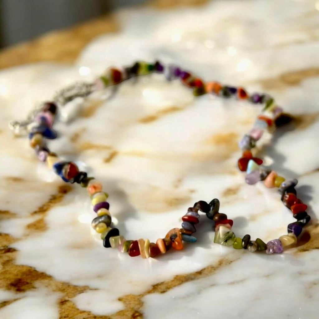 Bunte Edelstein-Halskette – Stilvolles Accessoire für Lebensfreude und innere Ruhe