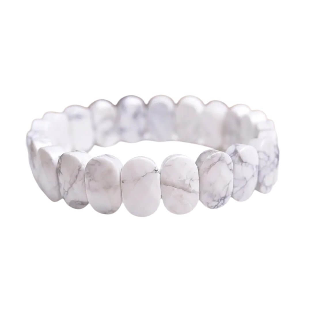 Howlit Facettenarmband – Ausdrucksstarkes Schmuckstück für Balance und mentale Stärke
