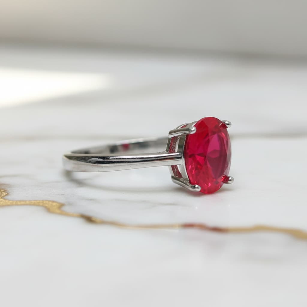 Rubin Ring in Silber – Zeitlose Leuchtkraft in kräftigem Rot