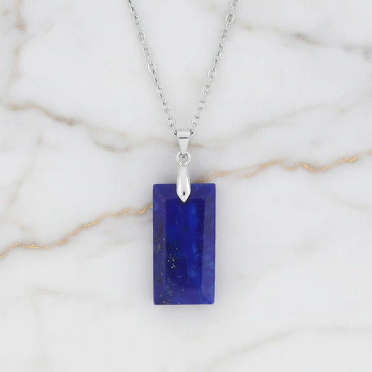 Lapislazuli – Silberne Kette mit geschliffenem Anhänger
