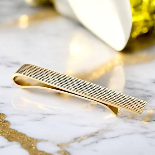 Krawattenklammer Wellenform gemustert in warmem Goldton