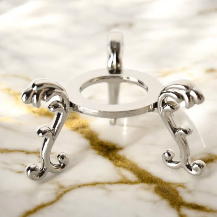 Eleganter Kugelhalter in Silber – für Edelsteine und Lieblingskugeln