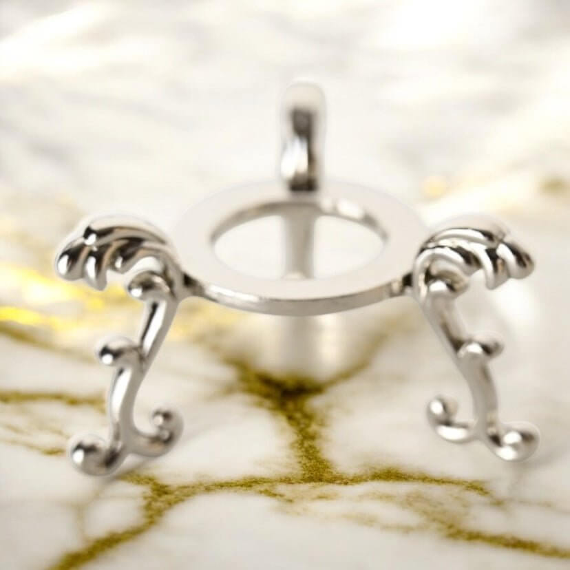 Eleganter Kugelhalter in Silber – für Edelsteine und Lieblingskugeln