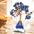 Lapislazuli Baum auf Kristallpyramide – Ausdrucksstarkes Edelsteinstück für Fokus und Ruhe