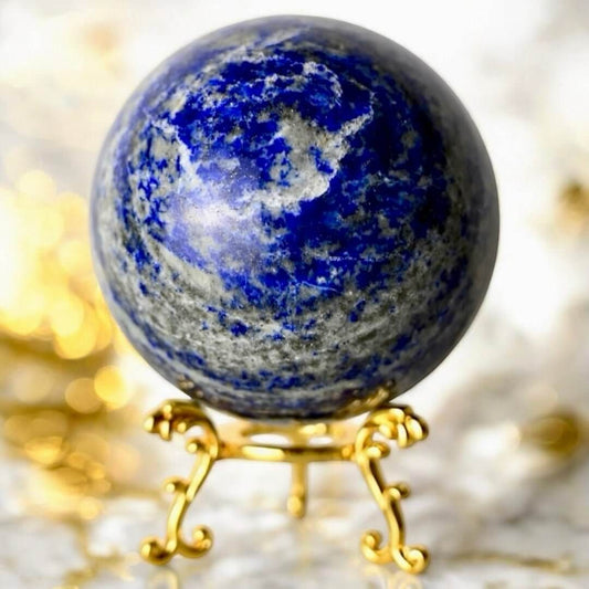 Lapislazuli Kugel – edler Stein für Selbstvertrauen und innere Ruhe