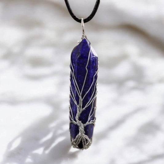 Schwarze Halskette mit silberverziertem Lapislazuli Doppelender