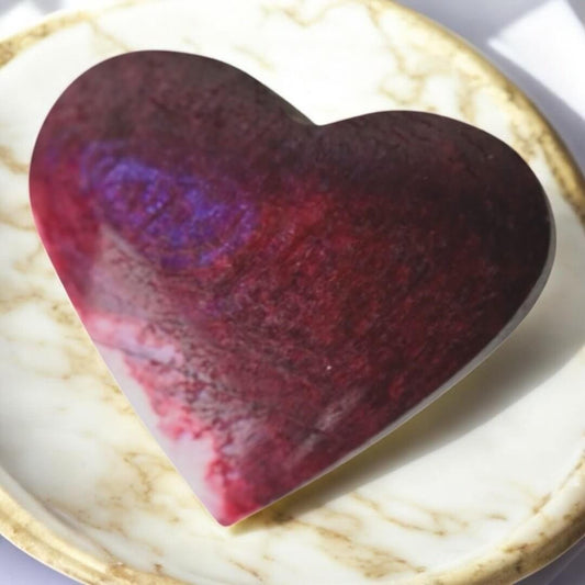 Rotes Mondstein Herz – leuchtendes Rot für Liebe, Kreativität und Wohlbefinden