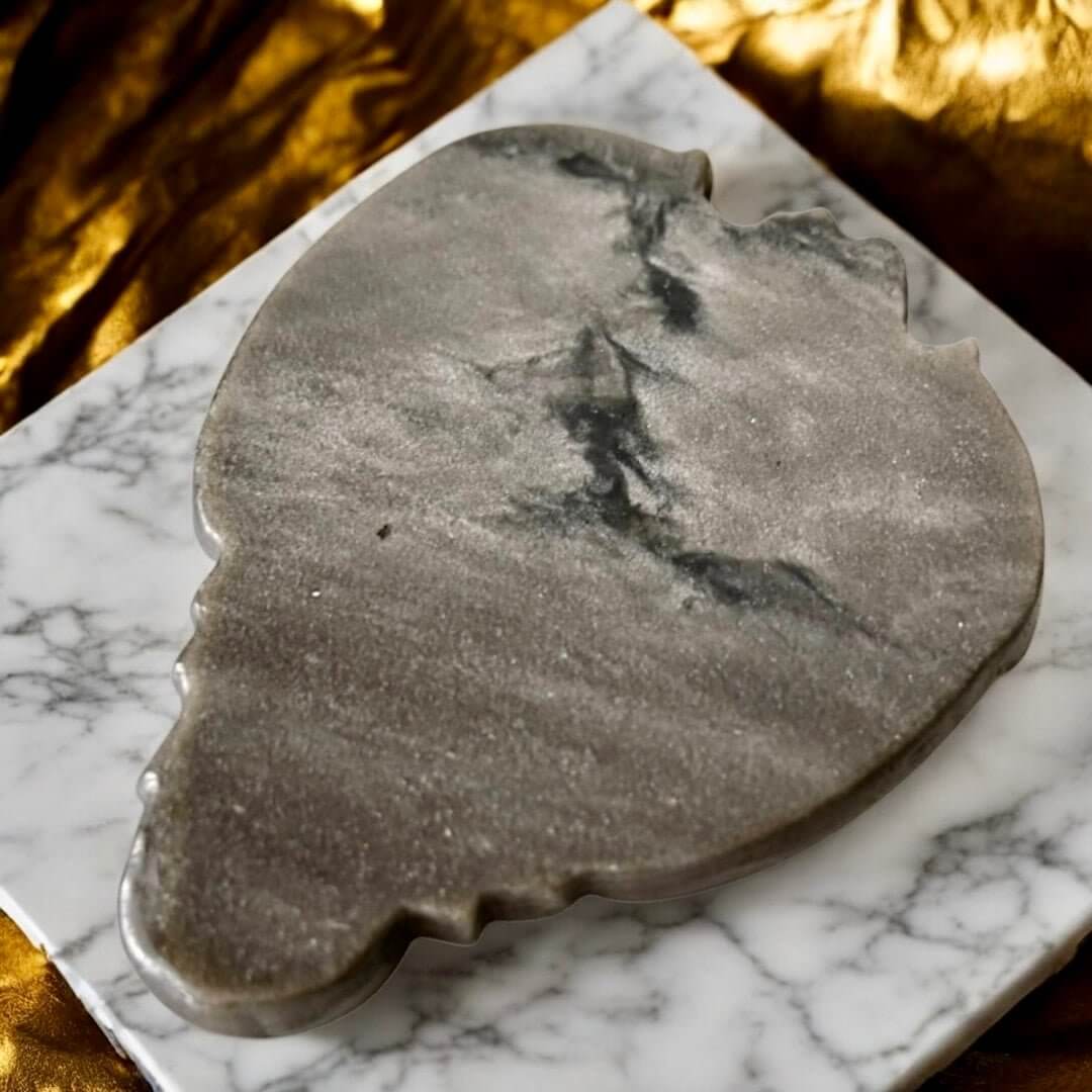Drache aus Silber Obsidian – Mystische Naturfigur voller Kraft und Eleganz