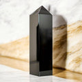 Großer Obsidian Obelisk – kraftvoller Schutzstein für Klarheit, Stabilität und innere Stärke