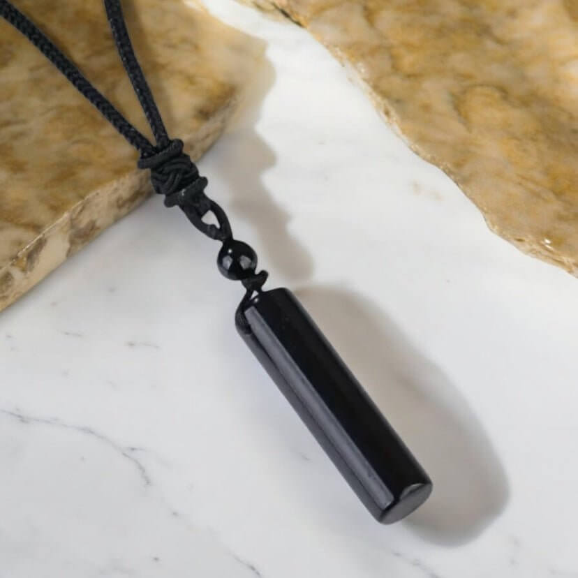 Schwarze Halskette mit Obsidian Stab