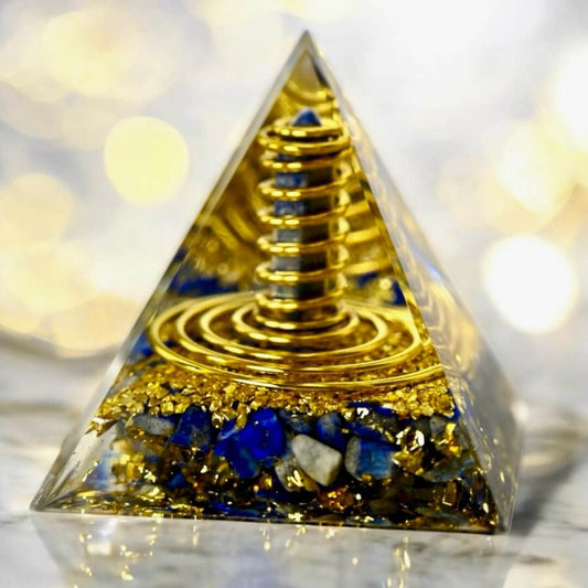 Große Orgonit Pyramide mit Kupferspiralen