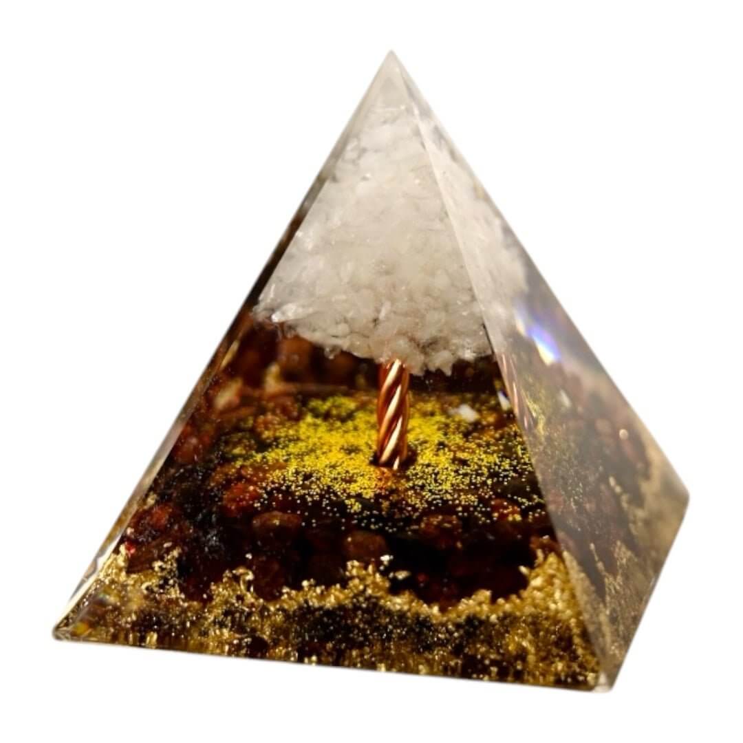 Wunderschöne Orgonit Pyramide mit Baum