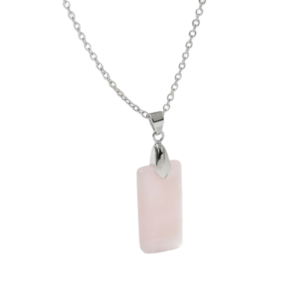 Rosenquarz – Silberne Kette mit geschliffenem Anhänger