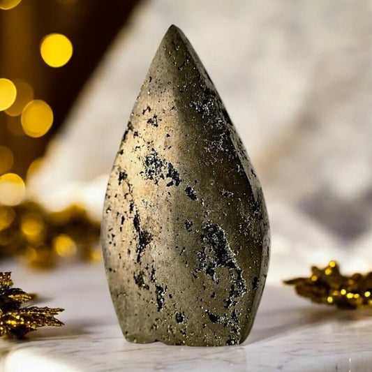 Pyrit Flamme – Strahlendes Kristallobjekt mit metallischem Glanz
