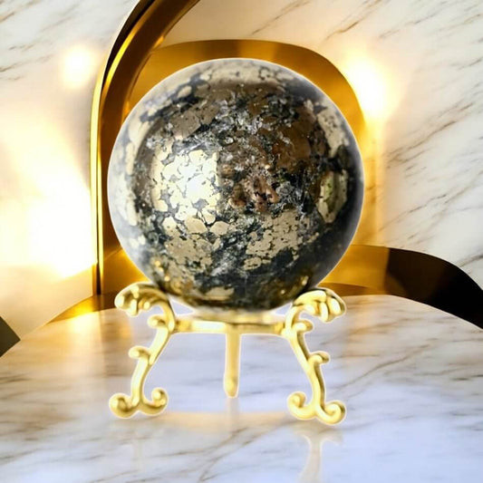 Pyrit Kugel – energetisches Schmuckstück für Harmonie und Power