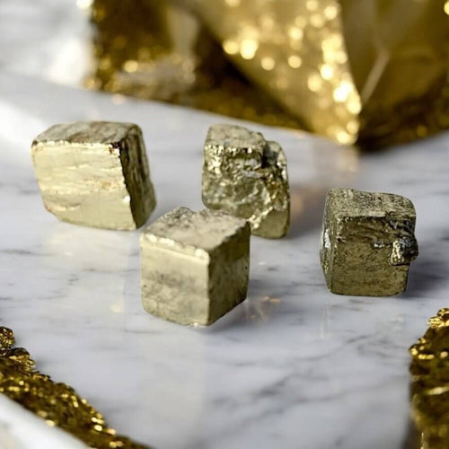 Mini Pyrit Würfel – Glänzendes Naturjuwel für Sammler und Dekoration