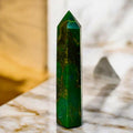 Grüner Quarz Obelisk – strahlender Kristall für Frische, Klarheit und positive Energie