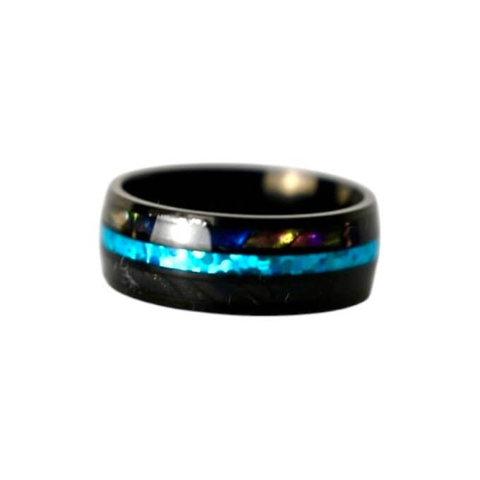 Dunkler Ring mit tiefblau-schwarzer Optik – stilvolles Highlight für besondere Momente