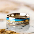 Silberner Ring mit blau Pfeil-Design – dekoratives Accessoire für markanten Look