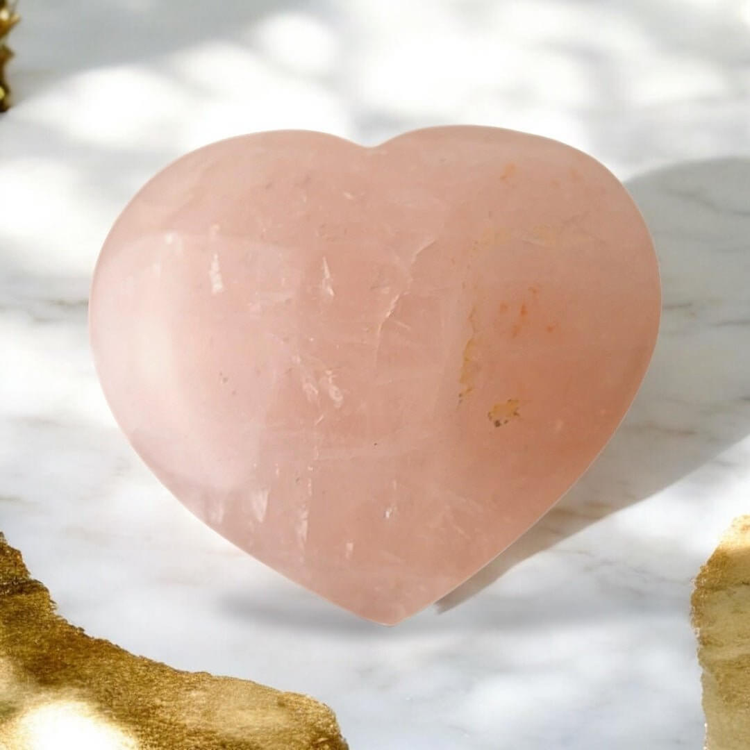 Herz aus Rosenquarz – zarte Schönheit, die Wärme und Fürsorge ausstrahlt
