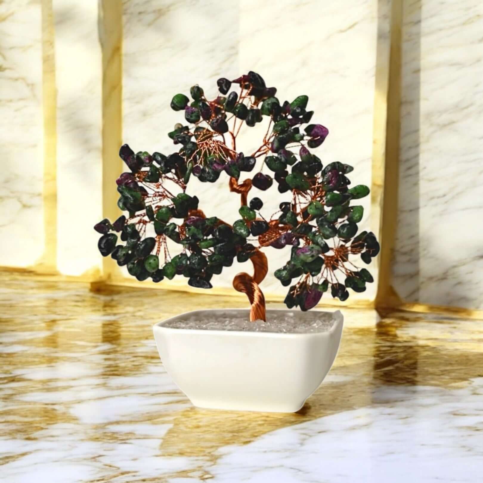 Baum aus Rubin-Zoisit für kreative Inspiration