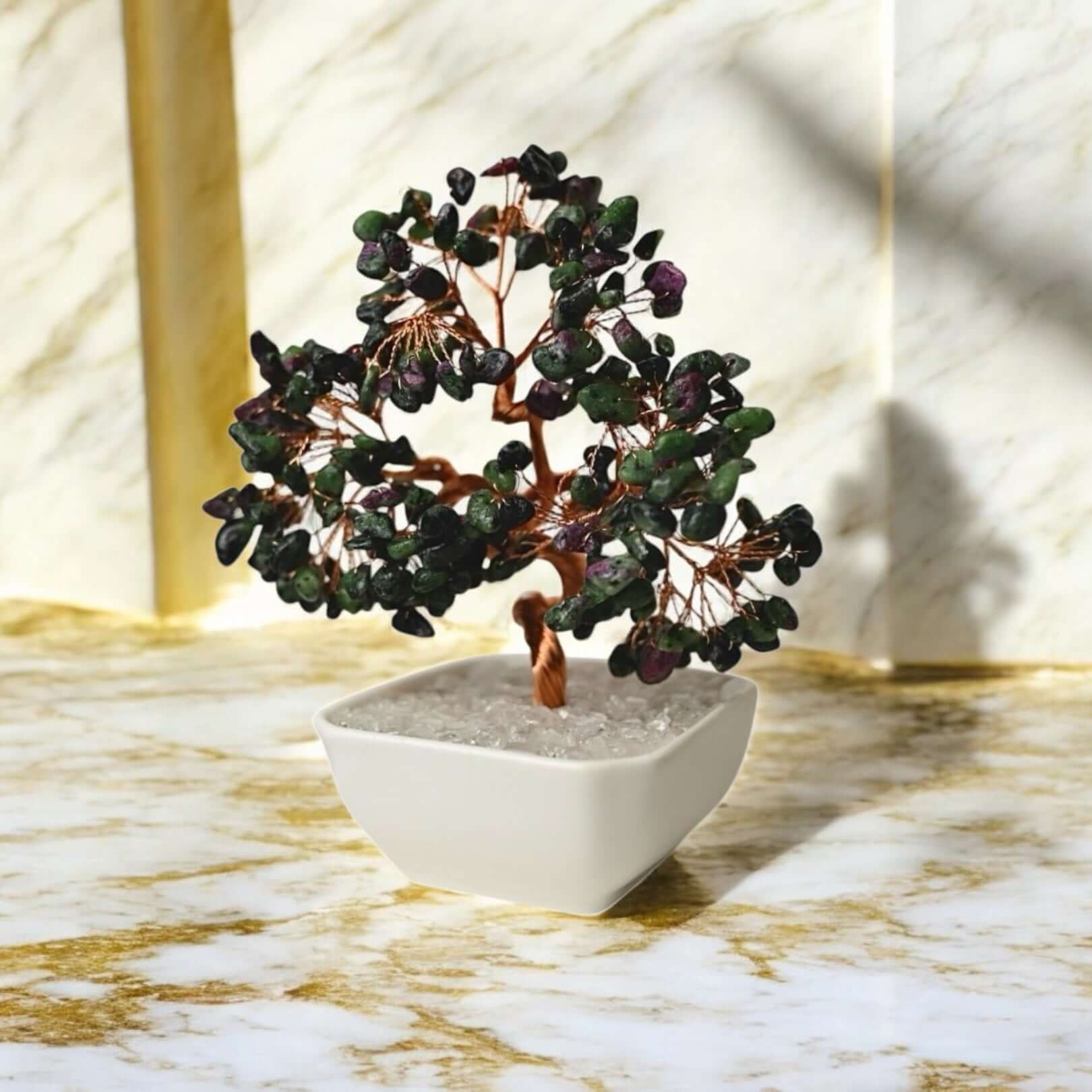 Baum aus Rubin-Zoisit für kreative Inspiration