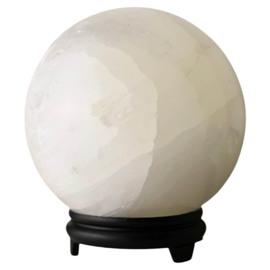 Große Selenit Kugel – strahlender Kristall für Klarheit des Geistes und friedvolle Atmosphäre
