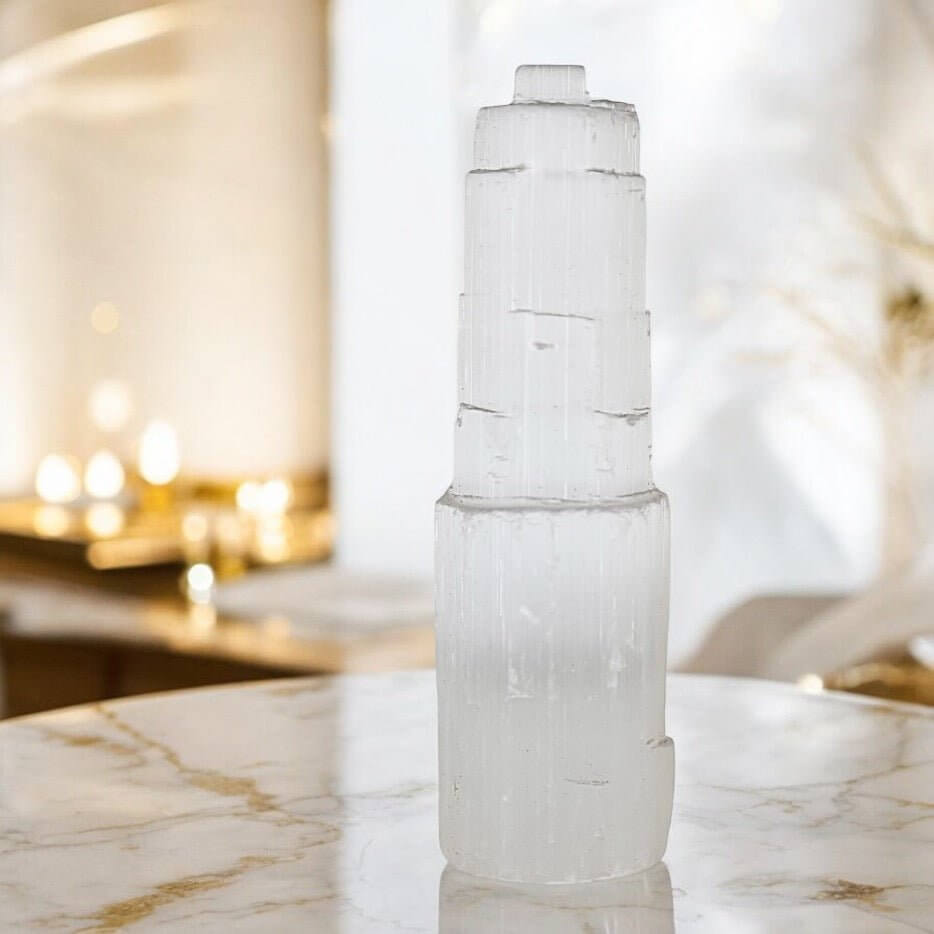 Selenit Turm – reines Licht und ästhetische Präsenz