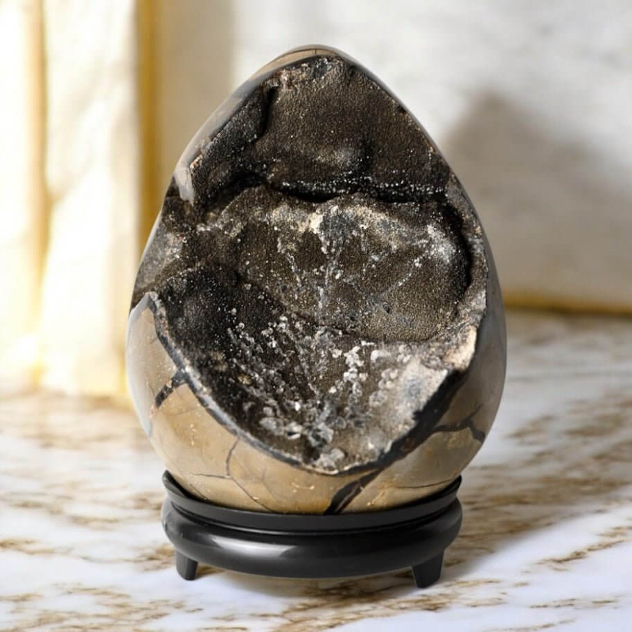 Riesiges Septarian Ei – Majestätisches Naturjuwel mit eindrucksvollen Drusen