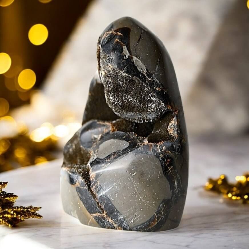 Große Septarian-Freiform – faszinierender Stein für Erdung, Schutz und energetische Zentrierung