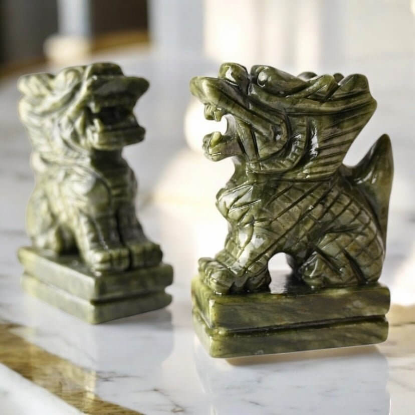 Grüne Drachen aus Serpentin – Faszinierende Naturjuwele für Gelassenheit und besondere Akzente
