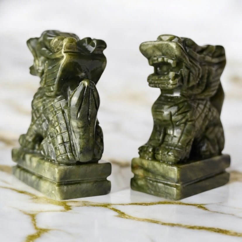 Grüne Drachen aus Serpentin – Faszinierende Naturjuwele für Gelassenheit und besondere Akzente