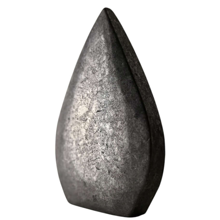 Shungit-Flamme – Stilvolles Edelsteinstück für Harmonie und Balance