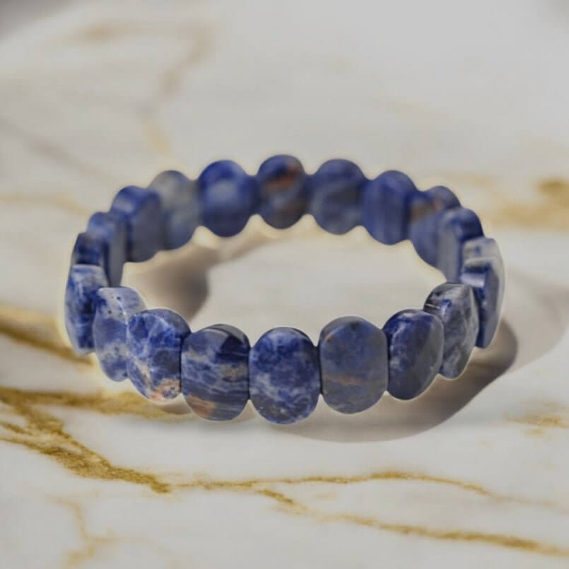 Facettiertes Sodalit Armband – Tiefblaues Naturjuwel für innere Klarheit und Fokus