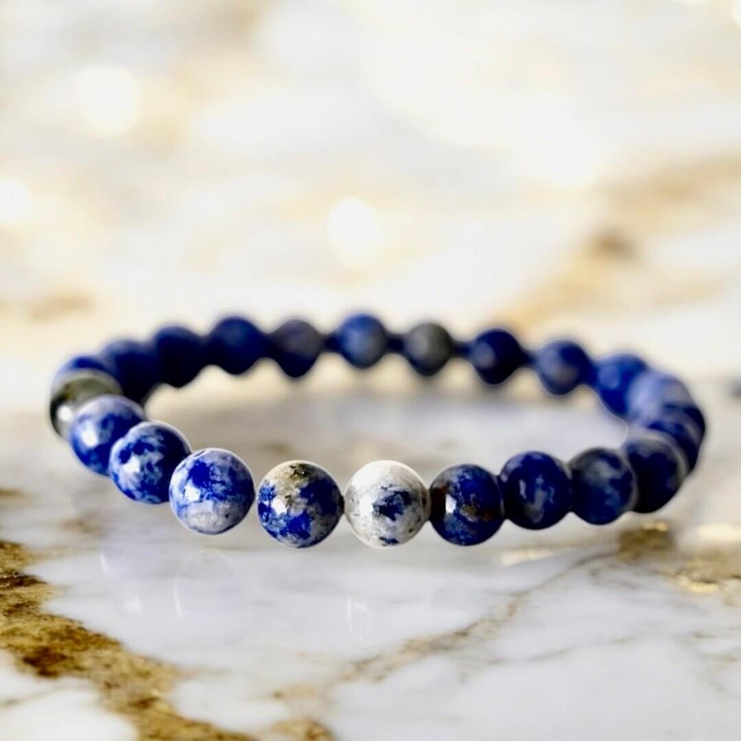 Sodalit Kugelarmband – Stilvolles Schmuckstück mit intensivem Blau