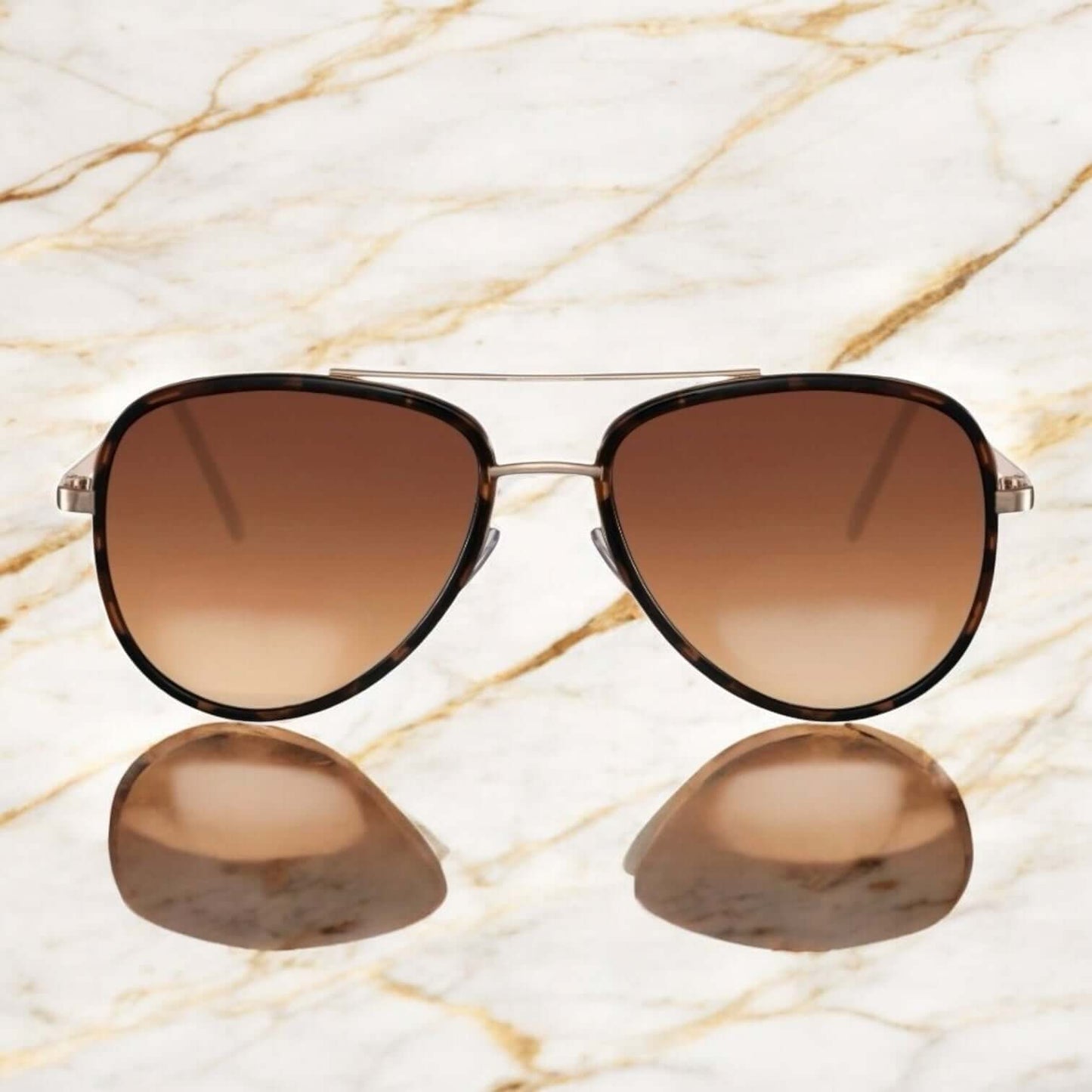 Auffällige braune Sonnenbrille mit Steg