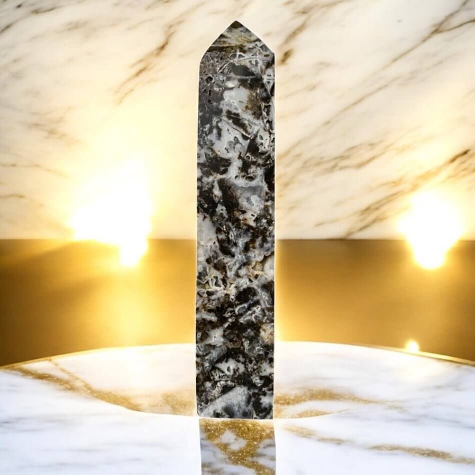 Großer druzy Sphalerit Obelisk – funkelnde Kraft für Klarheit, Schutz und energetische Balance