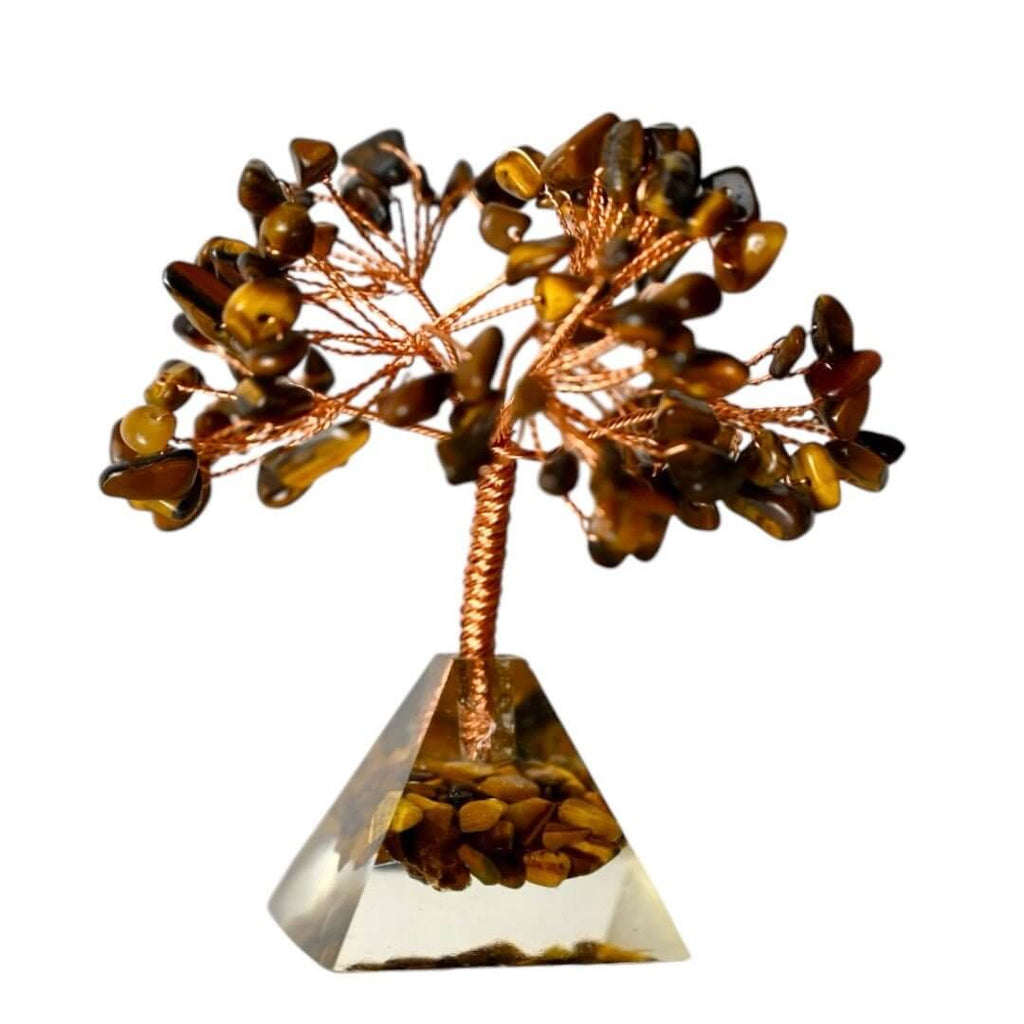 Baum aus Tigerauge auf Kristallpyramide – Ausdrucksstarkes Edelsteinstück für Selbstvertrauen