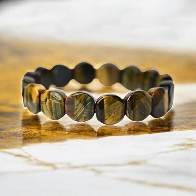 Tigerauge Facettenarmband – Warm glänzender Begleiter für Fokus und Selbstbewusstsein