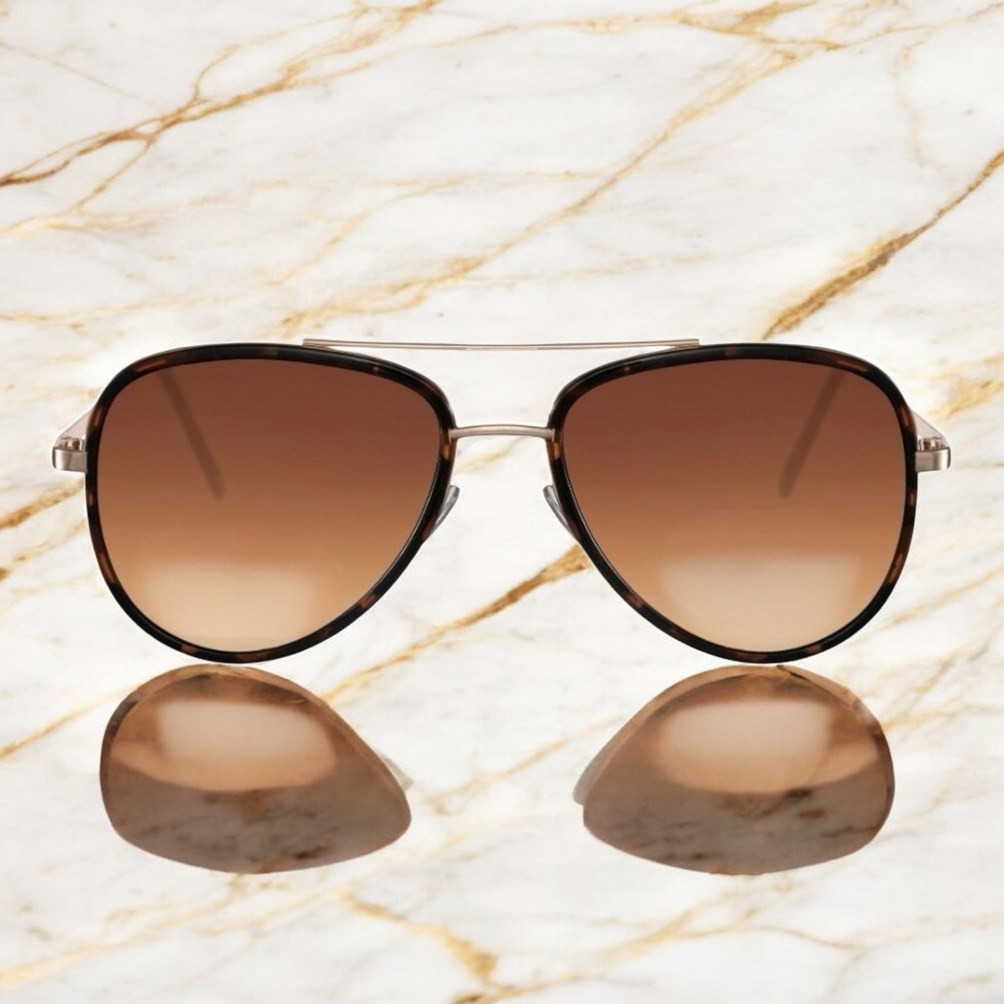 Auffällige braune Sonnenbrille mit Steg - CrystalScents