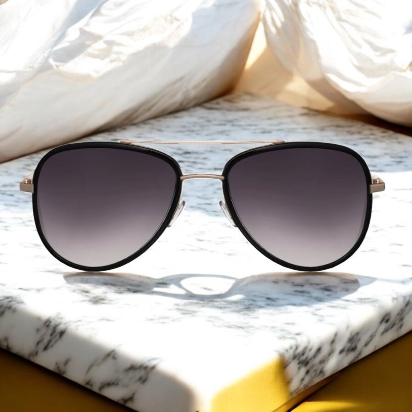 Auffällige schwarze Sonnenbrille mit Steg - CrystalScents