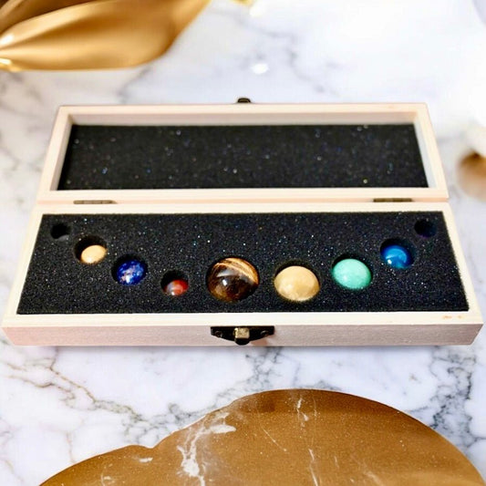 „Die neun Planeten“ Edelstein - Set in Schatulle - CrystalScents