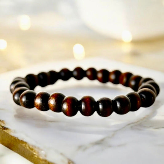Elastisches Armband mit dunkelbraunen Holzperlen - CrystalScents