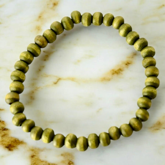 Elastisches Armband mit grünen Holzperlen - CrystalScents